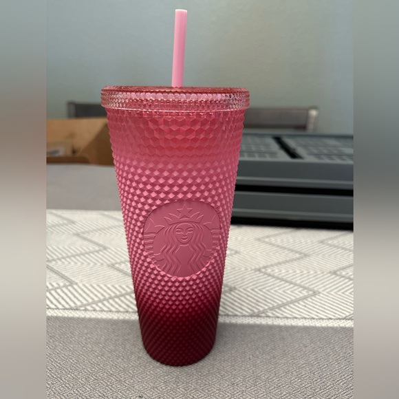 Starbucks cup. - Picture 1 of 3